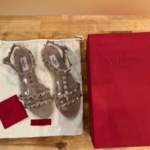 Valentino Garavani Rockstud Sandals size 39